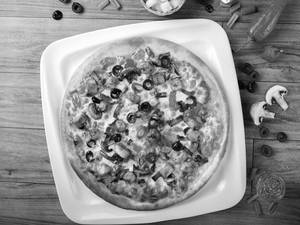 Sizzling Paneer Exotica Pizza