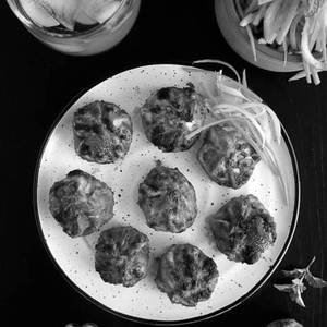 Peri Peri Veg Momos 5 Piece