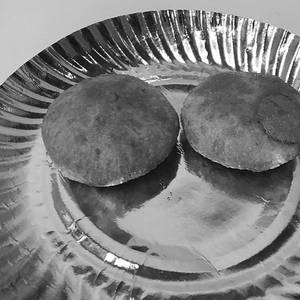 Litti 4 Pcs With 2 Pcs Chicken Curry