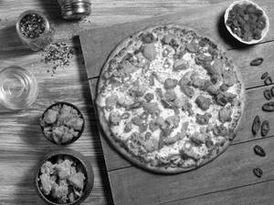 Small Hot Queen Pizza