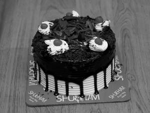 Black Forest Cake (1 Pound)