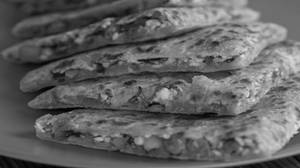 Kuchbhi /harabhara Mix Veg Paratha