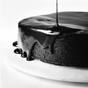 Eggless Heavy Chocolate Chip Cake (500g)