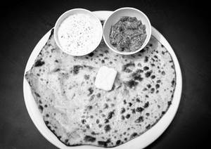 Paneer Parantha With Dahi