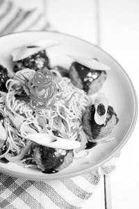 Manchurian Bowl With Hakka Noodles