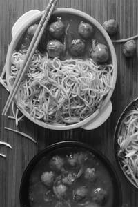 Manchurian Gravy with Chilli Garlic Noodles