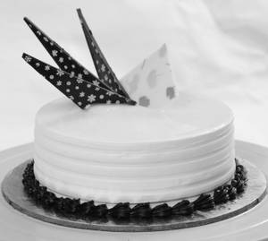 Pineapple Doll Cake 1 Kg