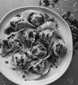 Veg Sichuan Wantons Steamed [Tossed In Chilli Olive Oil]