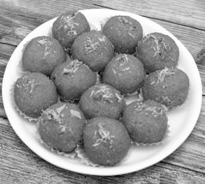 Motichoor Laddu
