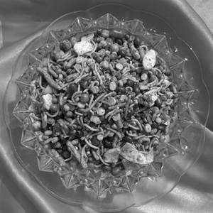 Chana Special Dalmoth (400 gms)