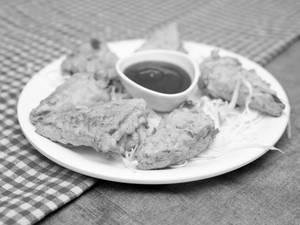 Bread Paneer Pakoda (1pc)                     