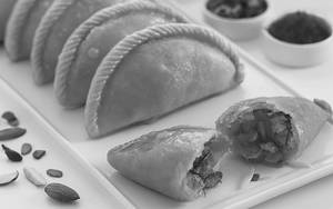 Dry Fruit Gulkand Gujiya