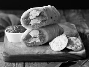 Jain Paneer Makhani Roll
