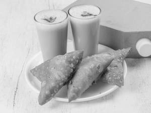 Coffee And Veg Samosa              
