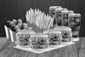 4 Chicken Burger+2 Fries+2 Chicken Popcorn+2 Pepsi