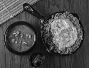 Chicken Triple Schezwan Rice With Gravy(300ml)           