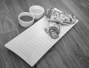 Paneer Crispy Roll [2 Pieces]
