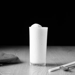 Vanilla Milkshake With Icecream