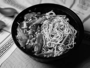 Veg Hakka Noodles With Baby Corn Mix Veg Wolly Sauce (Wet)