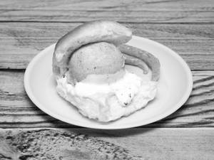 Garlic Vada Pav 