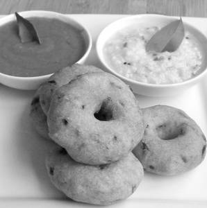 Vada (2 Pieces)