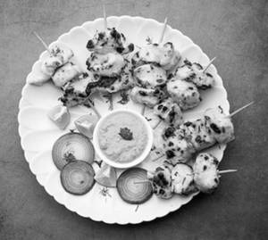 Boneless Chicken Malai Tikka (8 Pcs)
