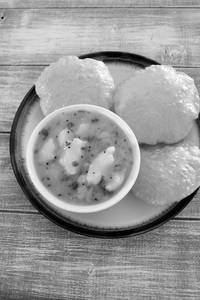 Poori (1 Set) 