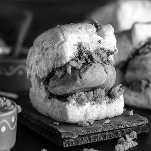 Vada Pav (2 Pcs)