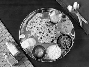 Premium Methi Paratha Thali Without Rice