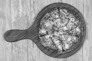 Tandoori Paneer Pizza