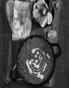 Black Dal Bukhara + 4 Phulkas + Steamed Rice