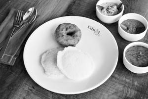 2 Idli 1 Vada                                  