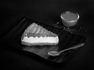 Toffee Cheesecake Slice