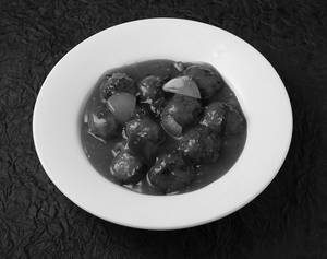 Veg Balls In Hot Garlic Sauce