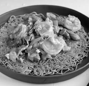 Mix Pan Fried Noodles (prawns,chi)[noodles,gravy Packed Seperately]