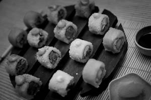 Sushi Party Sampler ( 24 Pcs )