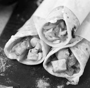Paneer Roll (Per Pc)