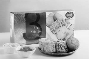 Triple Delight Fruit with Cashew & Osmania Biscuit [600 grams]