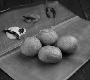 Mysore Bonda (4 Pieces)                                     