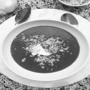 Spinach Burnt Garlic Soup