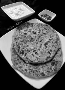 Aloo Pyaz Paratha