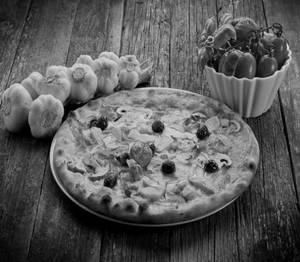 Classy Paneer Corn Pizza