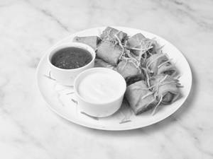 Veg Spring Roll (2 Pcs)