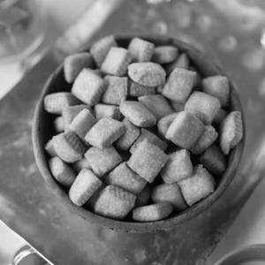 Shakarpara (180 g)