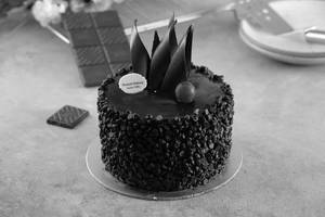 Chocolate Deluxe Cake [1.2 Kg]