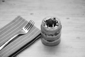 Gulab Jamun Vanilla Jar Cake