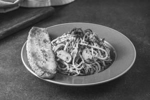 Funghi Aglio Olio Pasta