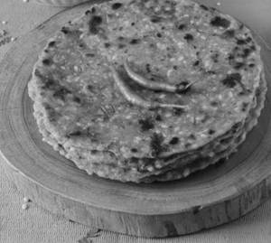 Pyaz tamatar paratha