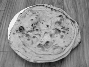Laccha Paratha (1 pc)