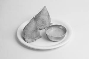Veg Samosa (2 Pcs)